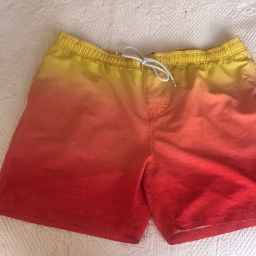 Rusty Men’s Board Shorts. Cool Summer Colors. Size 38. Adjustable Waist.